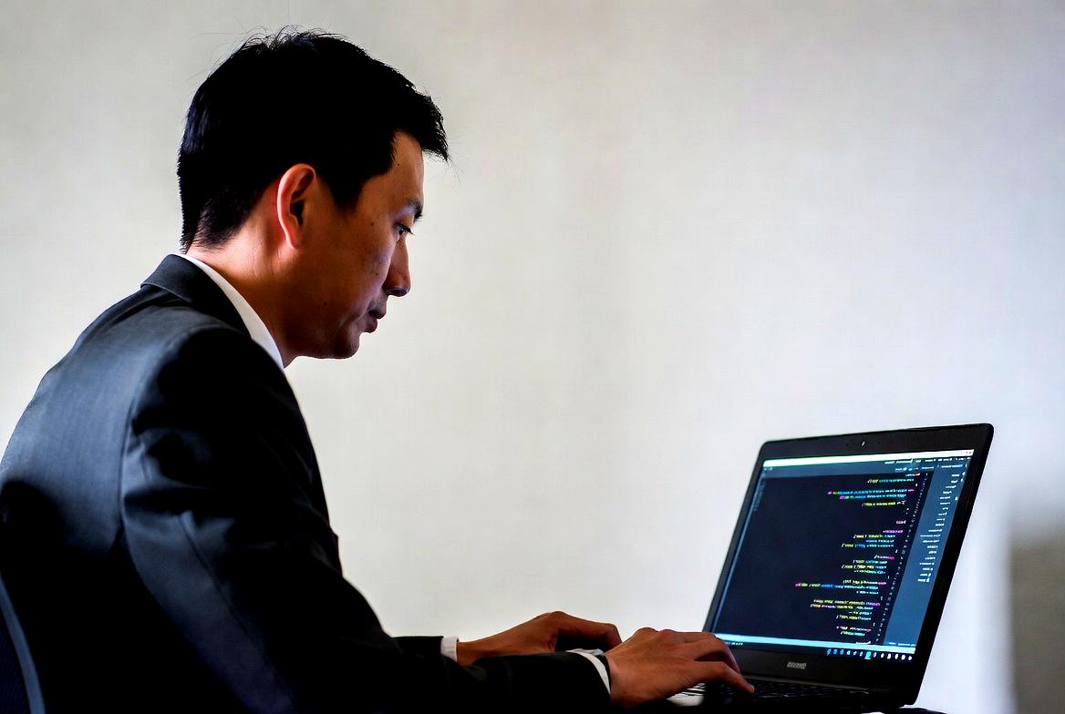 Python設計思想とダックタイピングの関係を説明する図解イメージ