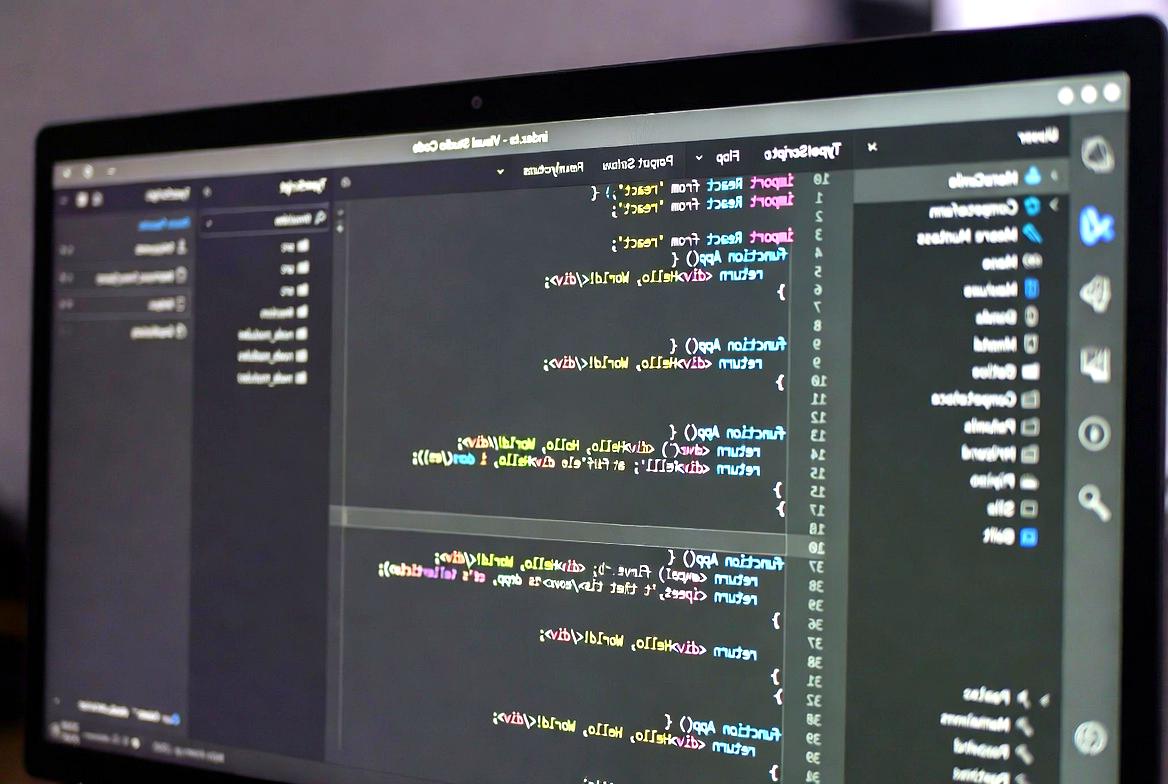 PythonとJavaScriptなど複数言語の比較イメージ図