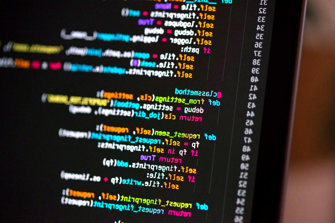 Pydanticの基本概念と型安全なPython開発のイメージ