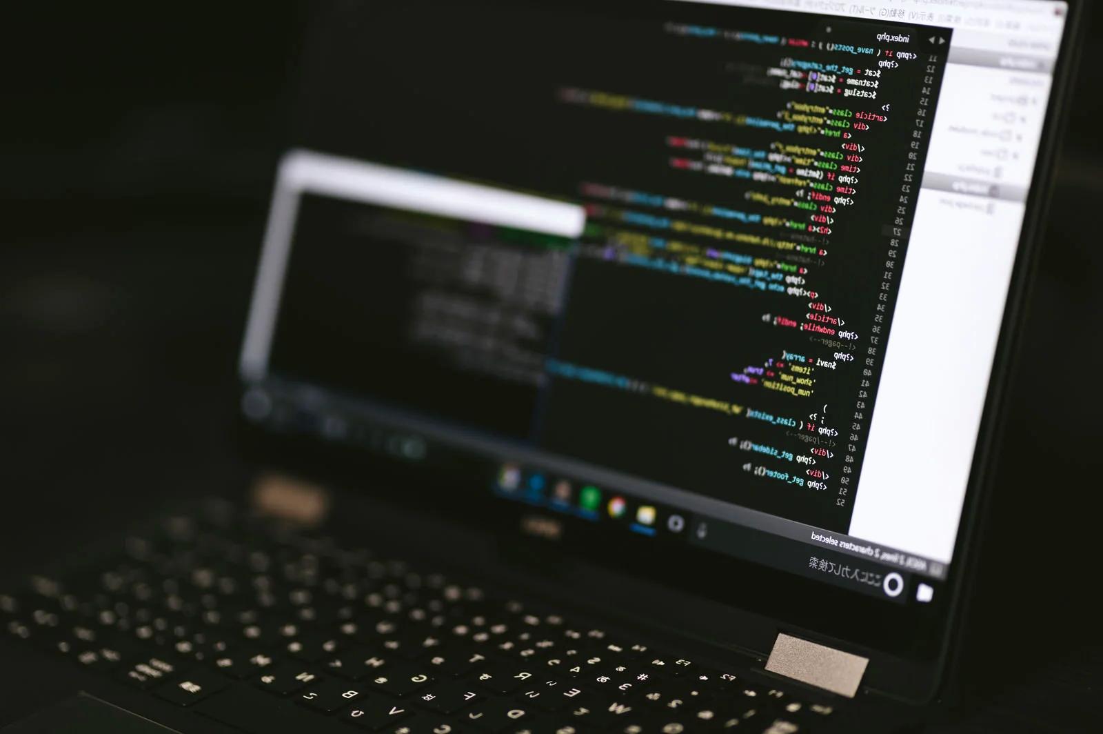 WordPressのCMS開発とPHPカスタマイズ作業のイメージ