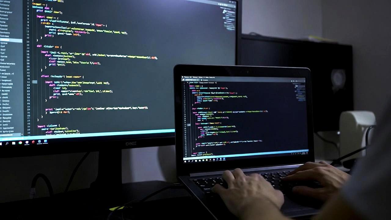 SeleniumとPlaywrightの機能比較を示す対比イメージ