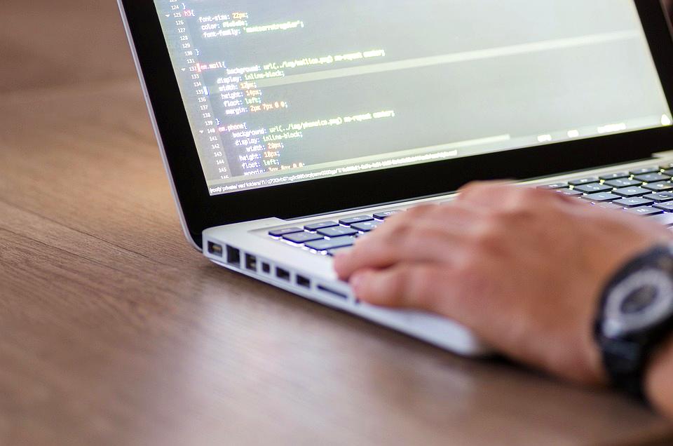 VSCodeの拡張機能エコシステムと開発者利用イメージ
