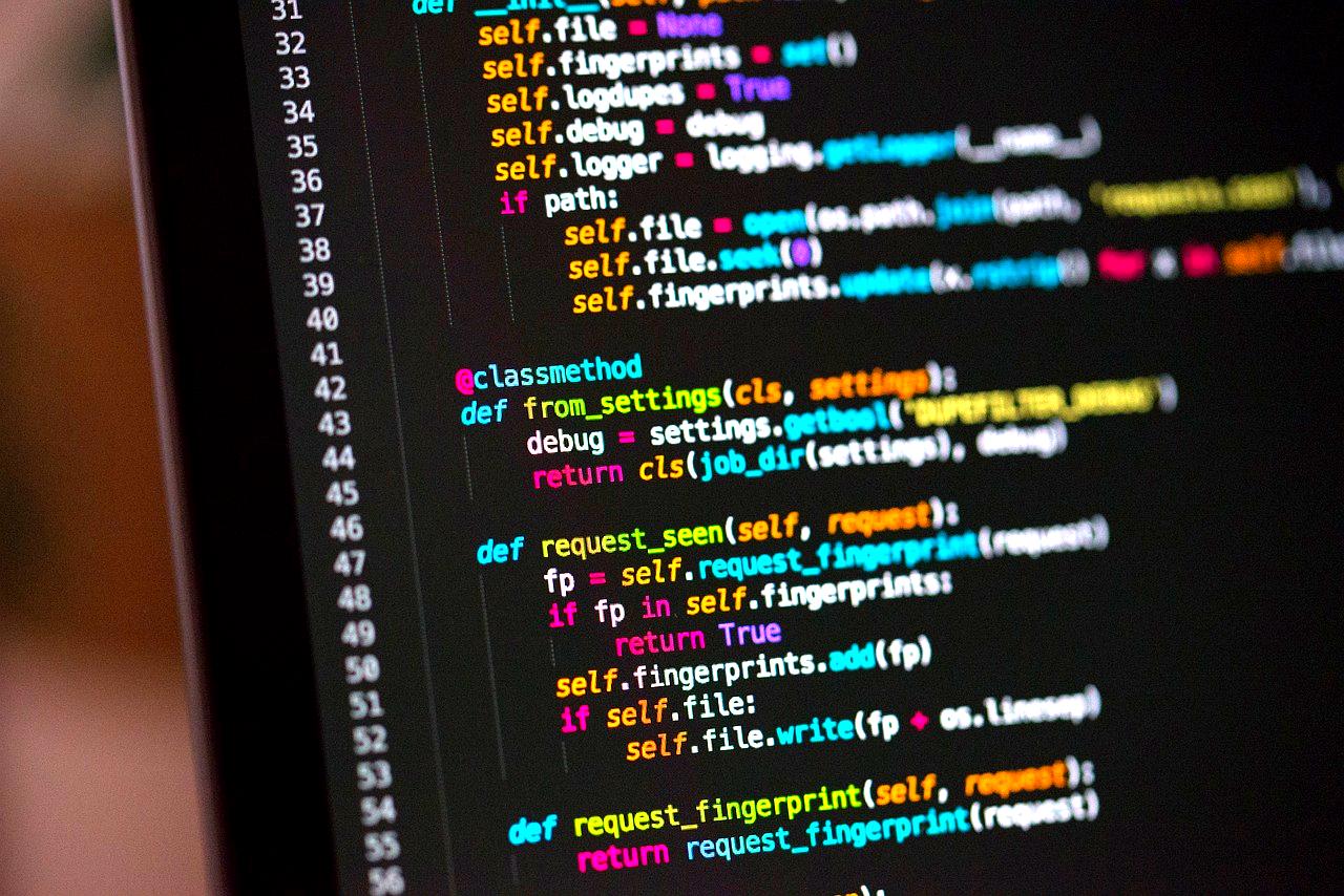 コードに型注釈を加えることで可読性が変化する様子