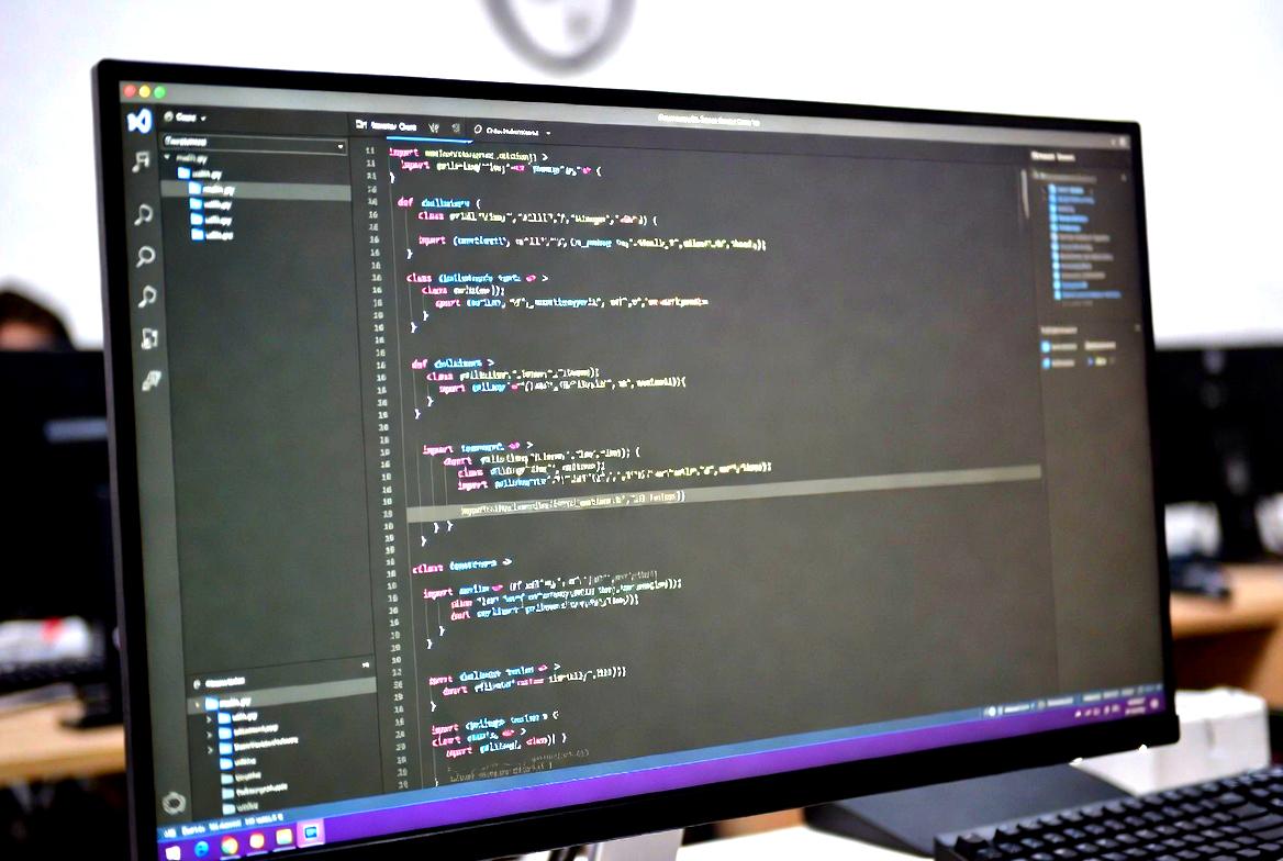 ライトテーマとダークテーマを比較し目の疲れや作業効率を検証する記事のイメージ