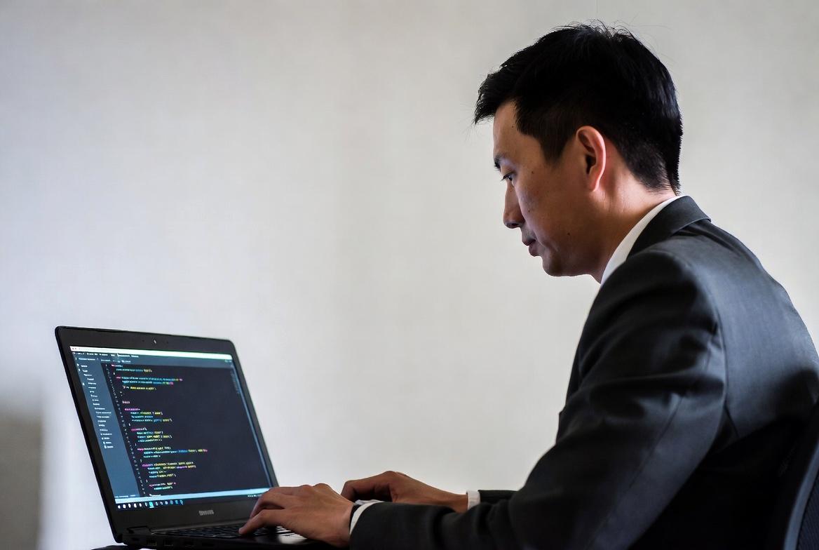 VSCodeやGitHubと連携した開発環境のイメージ