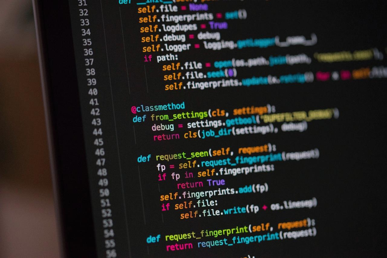 cronとsystemd.timerの機能比較を表形式で示した図解