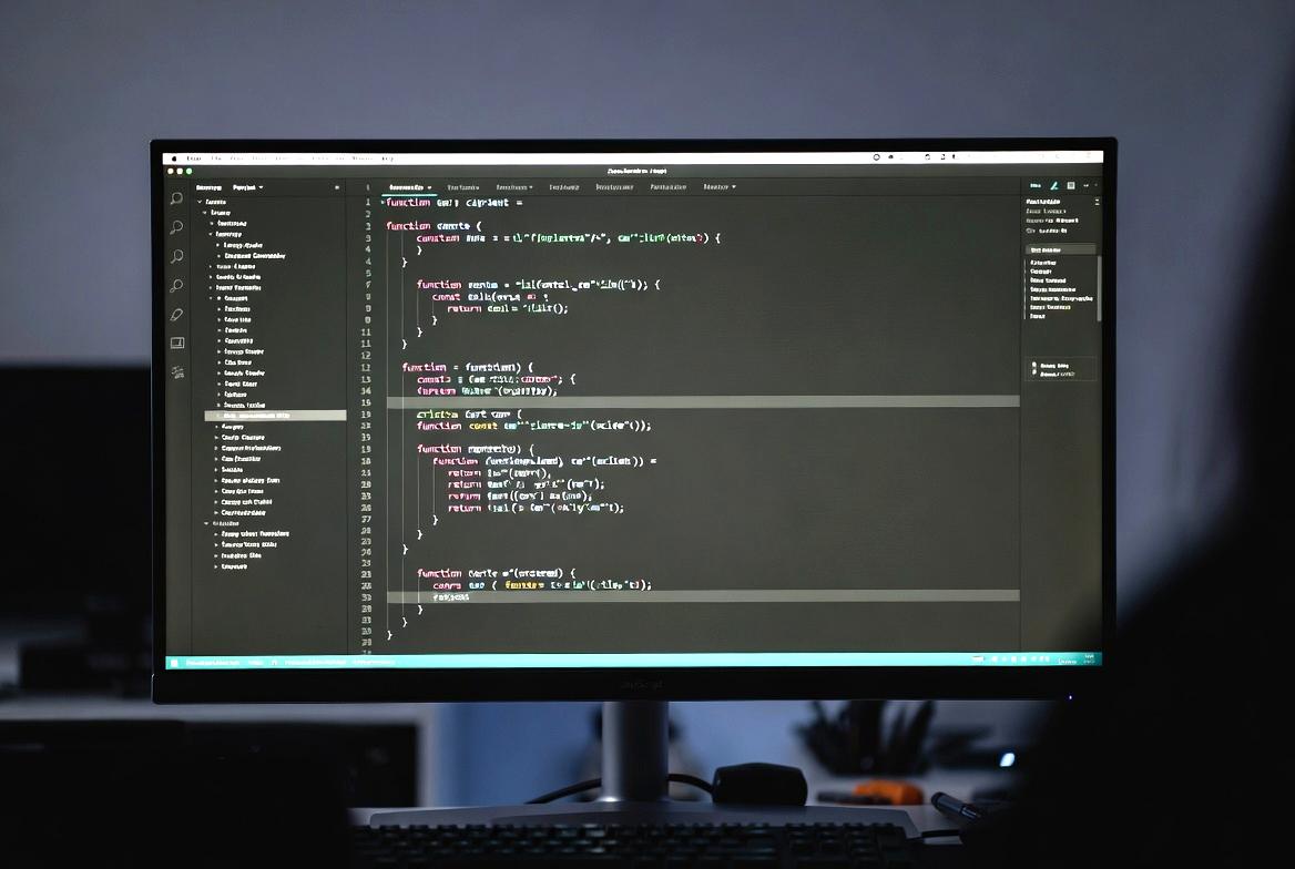 C++におけるメモリリークの発生原因とコード例の解説イメージ