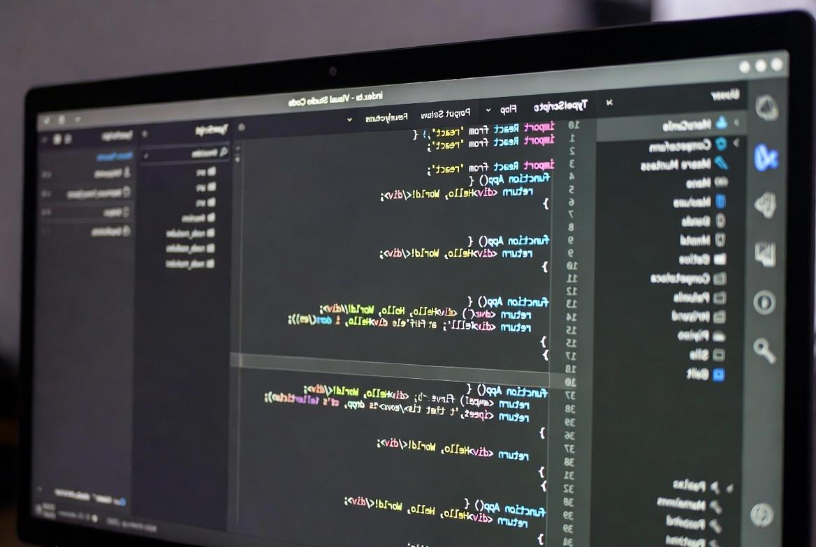 Javaと他言語の特徴を比較した表のイメージ