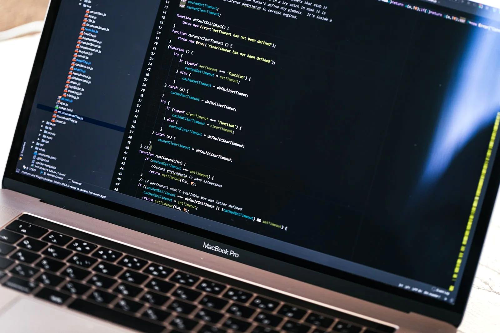 Javaの性能とスケーラビリティを実務視点で評価