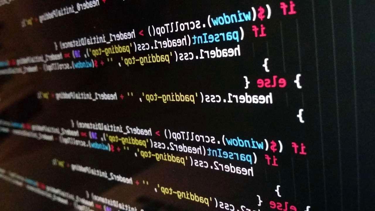 TypeScriptとF#の非同期処理や大量データ処理の性能差を比較検証する記事のアイキャッチ