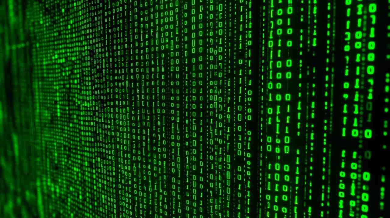黒い画面に白い文字が並ぶレトロなコマンドプロンプトの画面
