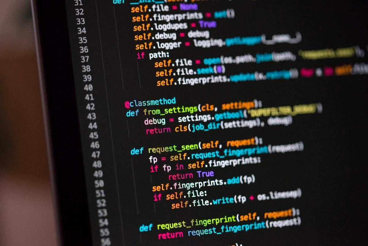 Pythonの巨大なクラスを分割してクリーンコードへ改善する設計イメージ