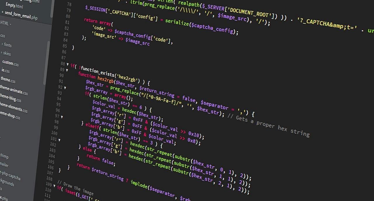 PHPにおける深い継承ツリーのアンチパターンと、コンポジションによる柔軟な設計への移行方法を解説するプログラミング記事のアイキャッチ画像