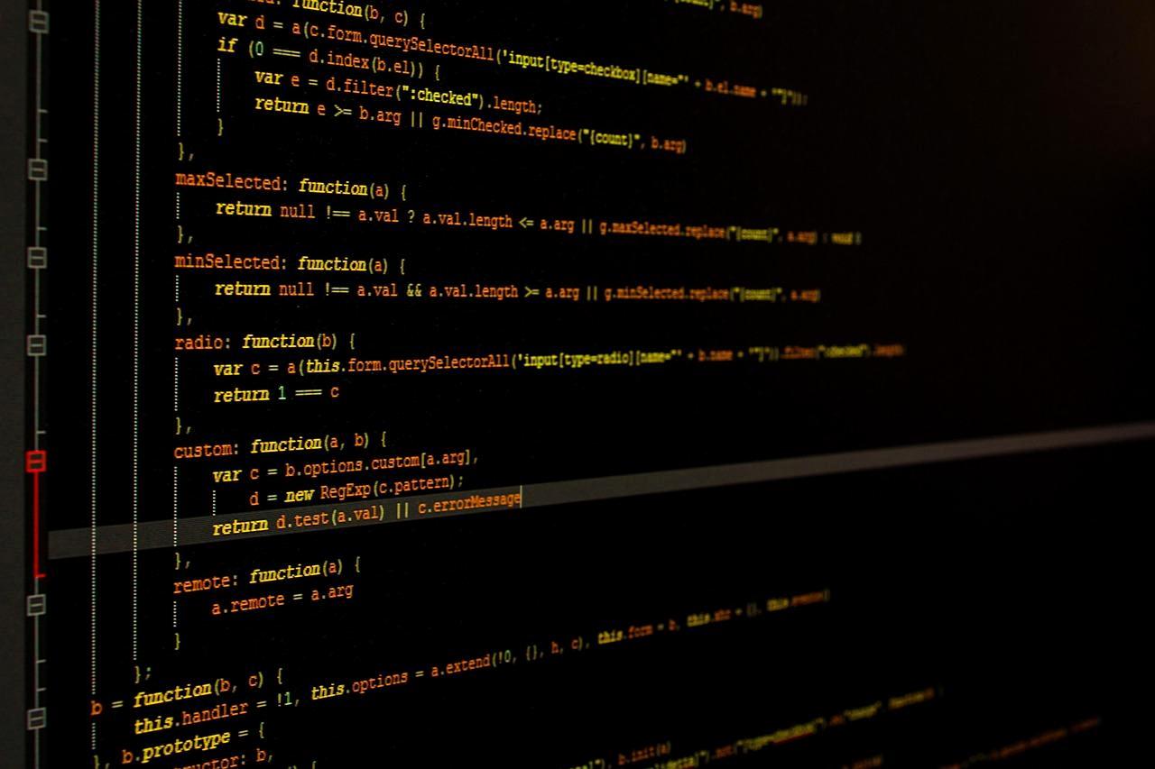 GCの動作中のヒープメモリと一時停止時間を示すグラフ。JavaのG1GCとHaskellの並列GCの比較。